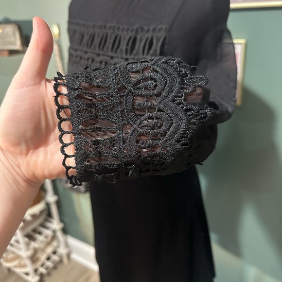 Rare Editions Black Vintage Velvet Dress with Lace Embellishments size XS 🦄 - Picture 3 of 8